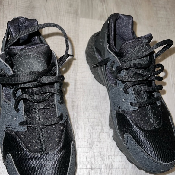 Nike Huraches - Picture 3 of 9